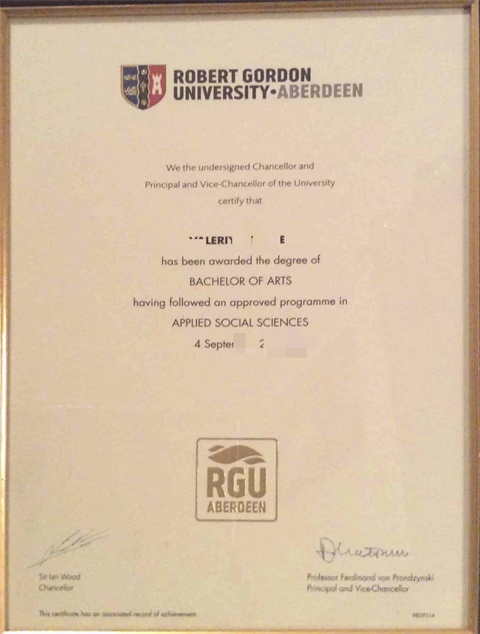 Ӣ޲ظߵǴѧƾDiploma from Robert Gordon University